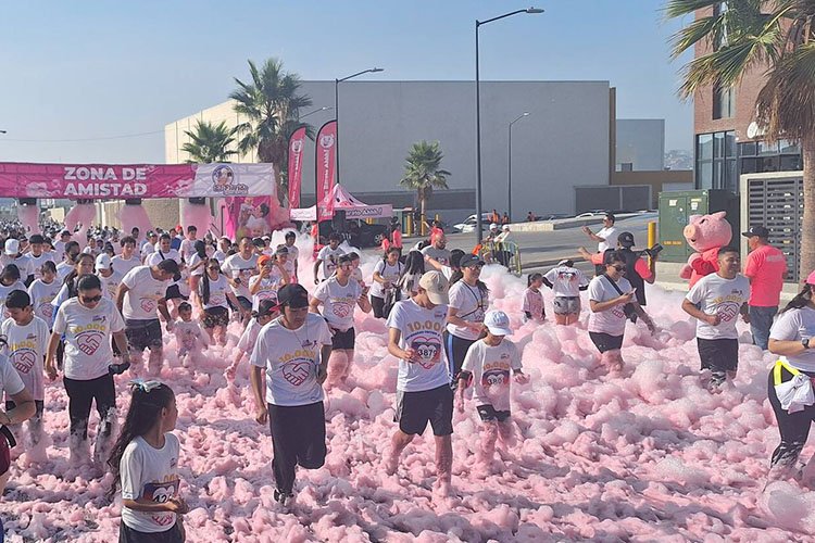 10 mil personas participan en Corre con Espuma en Tijuana